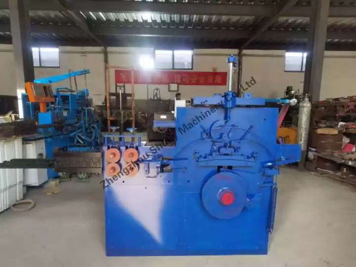 Butterfly-Type Hanger Product Machine