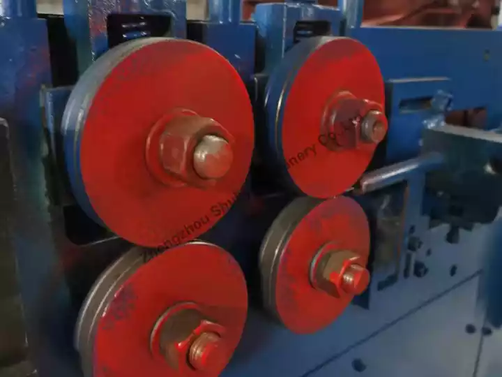 Hanger Machine Details