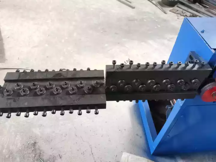 Feeder Of Hanger Making Machine 